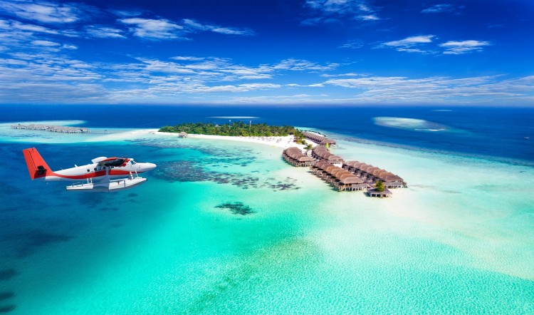 Mùa khô tại Maldives với những bãi biển trong xanh tuyệt đẹp