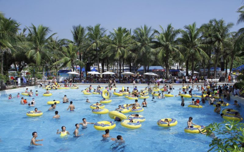 Công viên nước Hồ Tây là khu vui chơi giải trí hiện đại đầu tiên tại Hà Nội