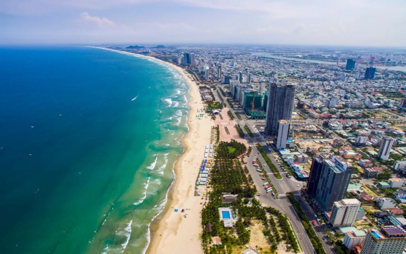 Bãi biển Mỹ Khê 1 trong 25 biển đẹp nhất Châu Á 2021