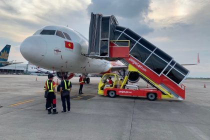 Máy bay Vietjet hạ cánh lỗi.