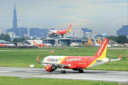 Vietjet vỡ nợ.