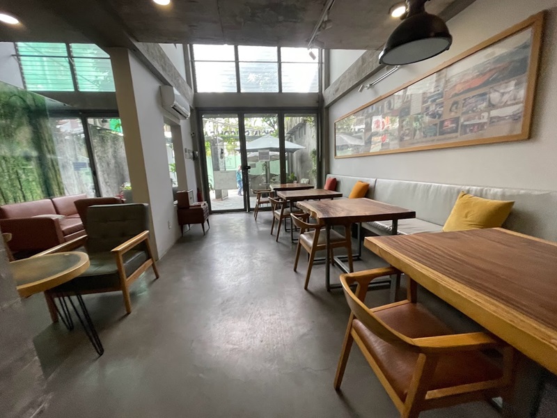 Khách hàng không còn quá xa lạ gì với quán cafe làm việc quận 3 - work'in Saigon.