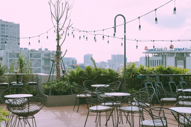Skyy Garden - Quán cafe rooftop Phú Nhuận nổi tiếng.