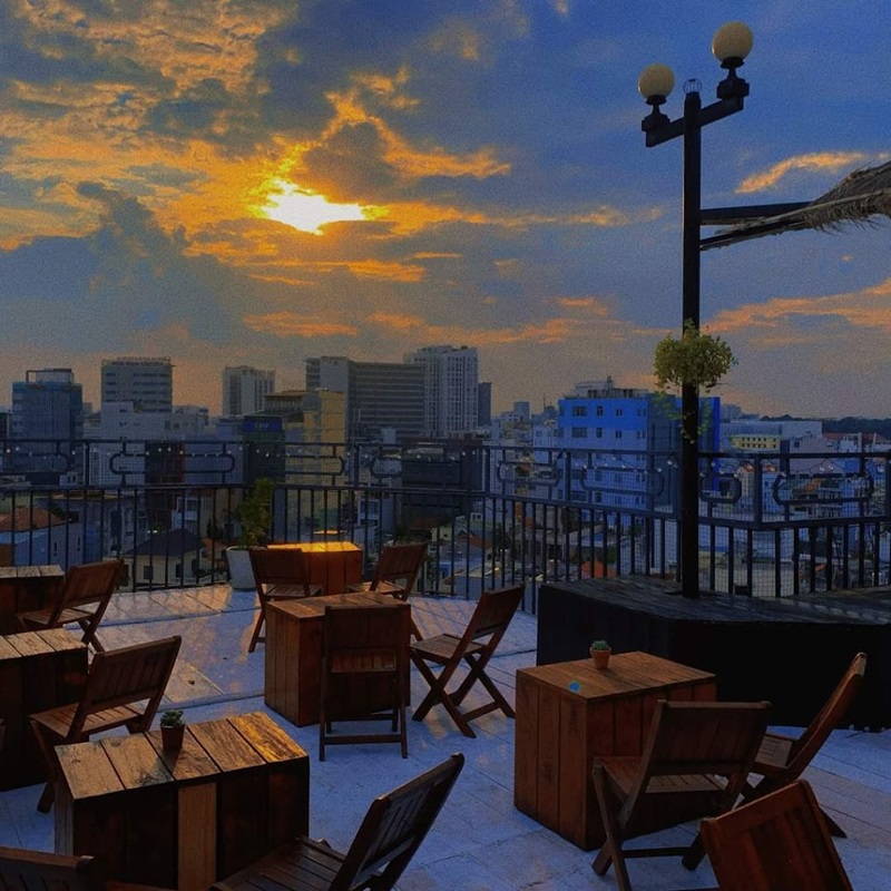 SunSet Rooftop Beer - Địa chỉ cafe rooftop Phú Nhuận thú vị.