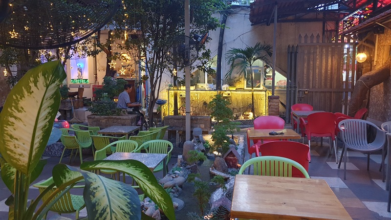 Cafe sân vườn quận Tân Bình - Cà phê 203.