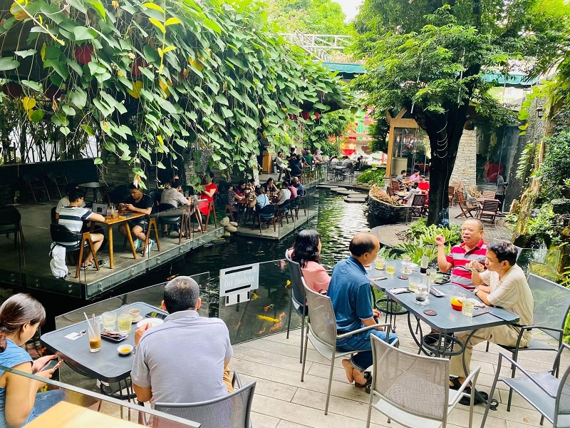 Aroma - Cafe sân vườn quận Tân Bình.