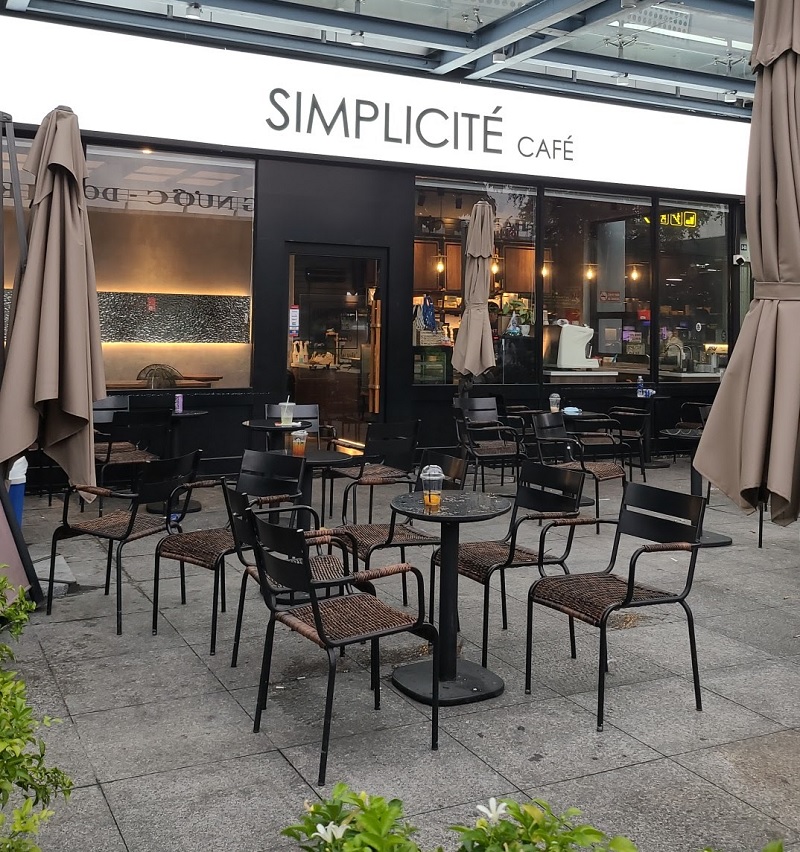 Simplicité Café - Không gian quán cafe đường Trường Sơn quận Tân Bình nên ghé thử.