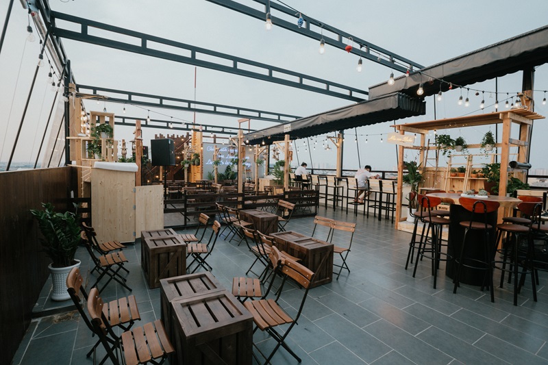 Bake - Quán cafe view đẹp Tân Phú trên sân thượng.