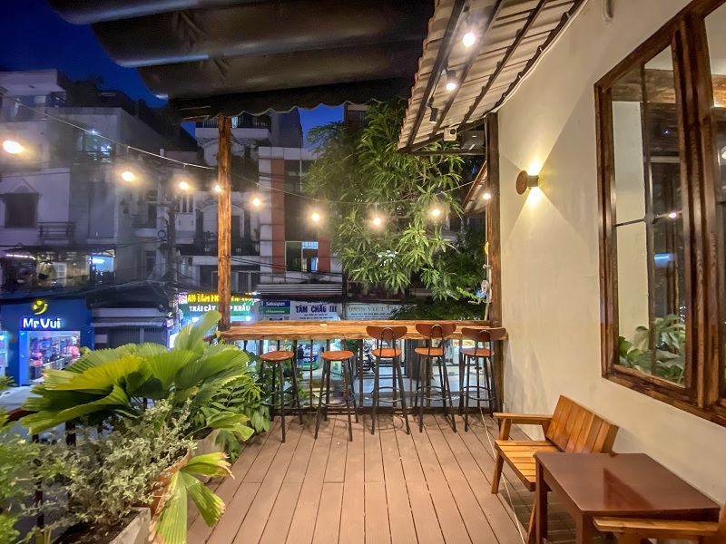 Dưới Hiên Nhà - Địa chỉ quán cafe yên tĩnh Tân Bình trang trí đẹp.