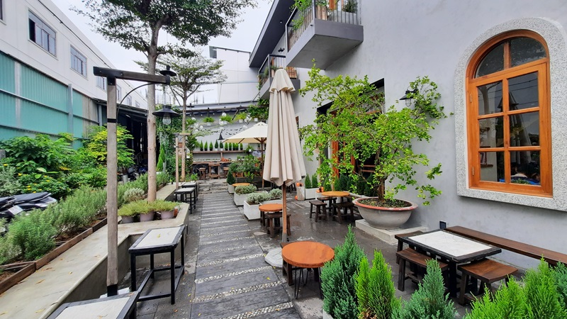 Lagom - Địa chỉ cafe tình nhân Tân Phú không gian đẹp.